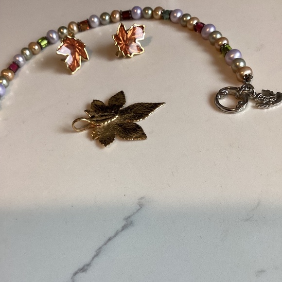 Fall Leaf Jewelry Lot Earrings Pendant Bracelet - Picture 5 of 5